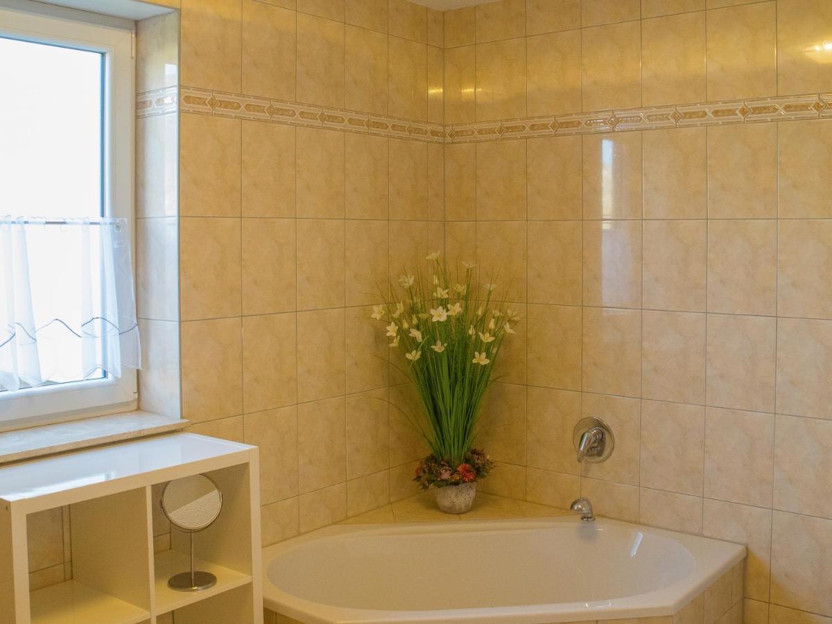 Geraeumige Ferienwohnung In Kindelbrueck Fuer Bis Zu 4 Personen - Barriefrei المظهر الخارجي الصورة